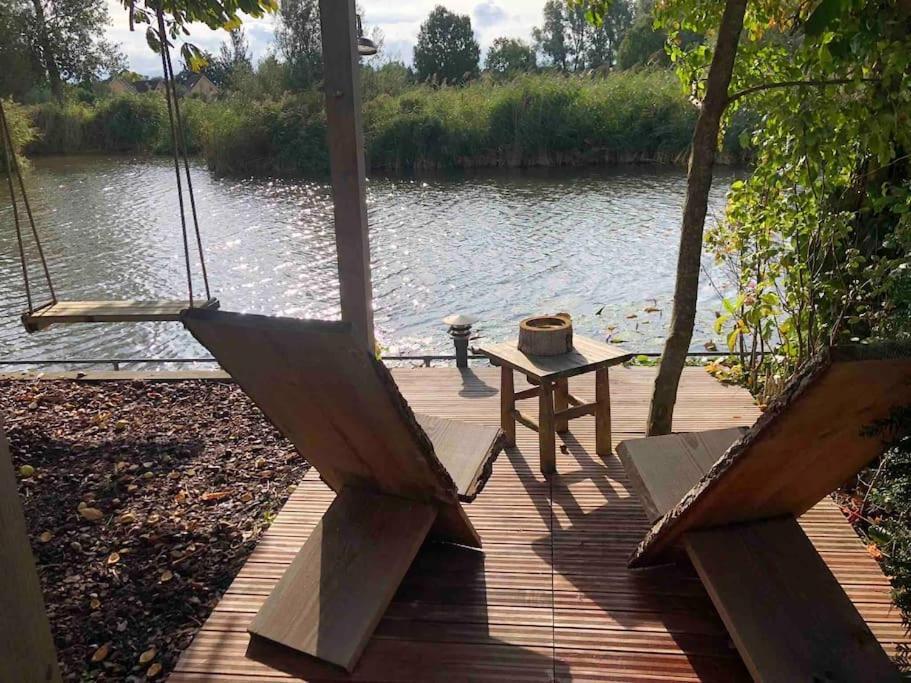 Gezellige Pipo Met Grote Schommel Aan Het Water Villa Medemblik Dış mekan fotoğraf