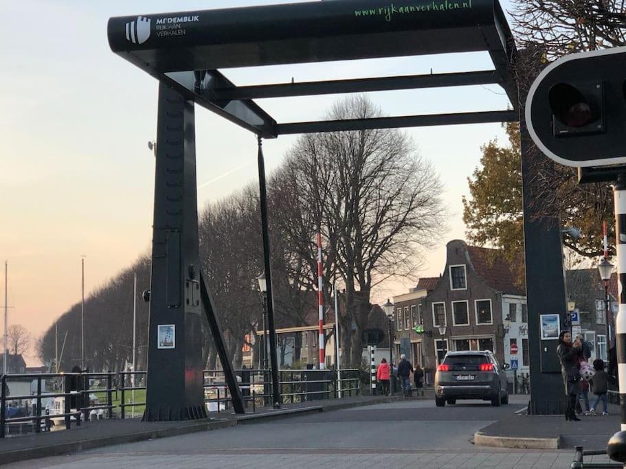 Gezellige Pipo Met Grote Schommel Aan Het Water Villa Medemblik Dış mekan fotoğraf